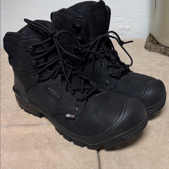 KEEN Men's Black Lace-Up Boots